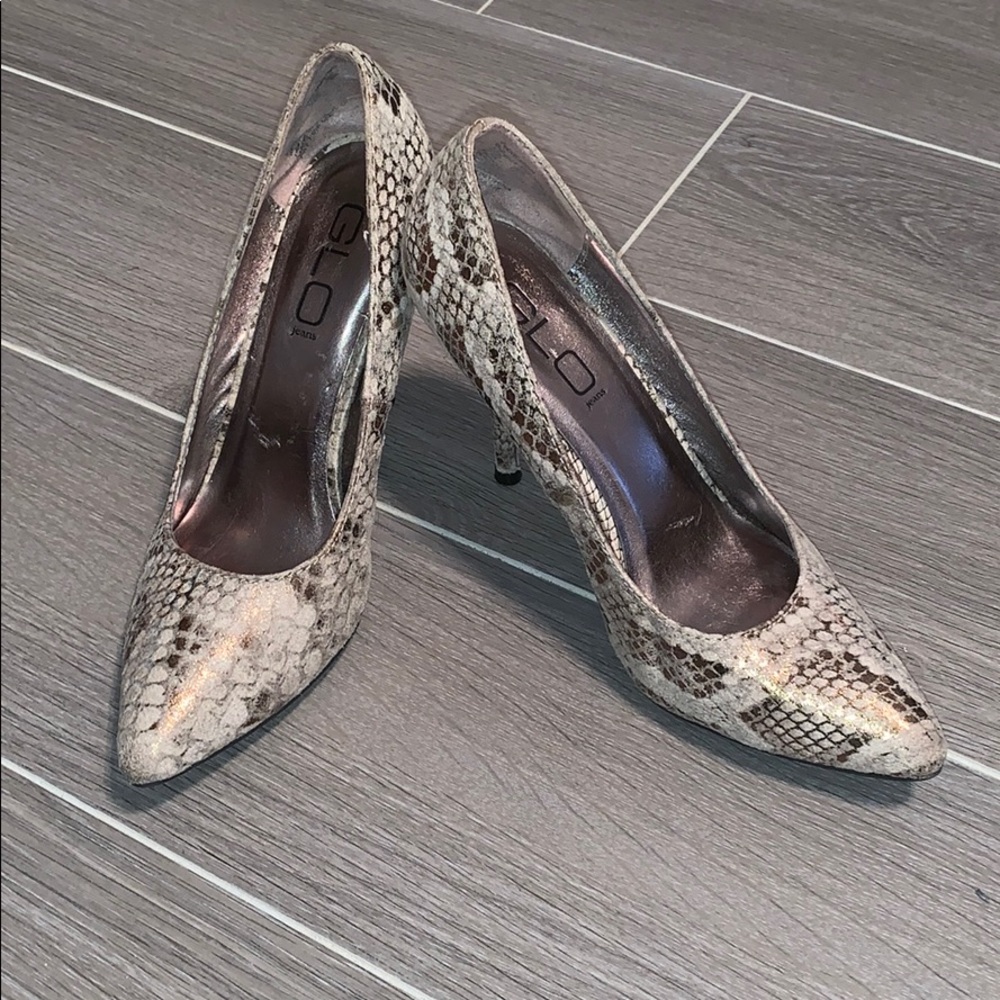 Snake pattern pumps FINAL PRICE 🎉🎉